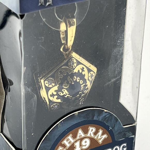 Harry PotterLumos HP Charm # 19 - Chocolate Frog DAMAGED BOX AS IS READ DESCRIPT - Picture 16 of 16